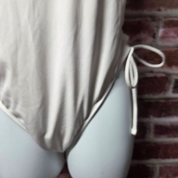 Shade & Shore One Piece Swimsuit Large Off White Ribbed Scoop Neck Adjustable - Picture 5 of 6